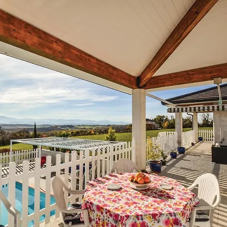 Luxurious In Holiday home *