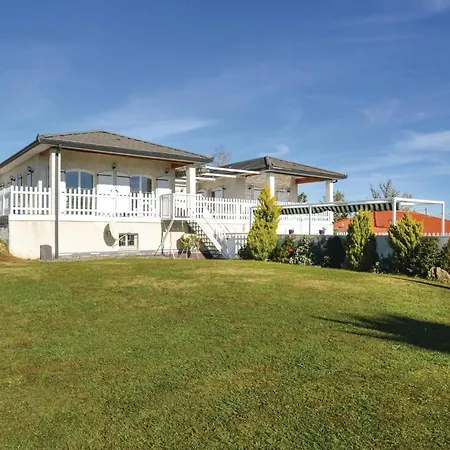 Luxurious In Holiday home
