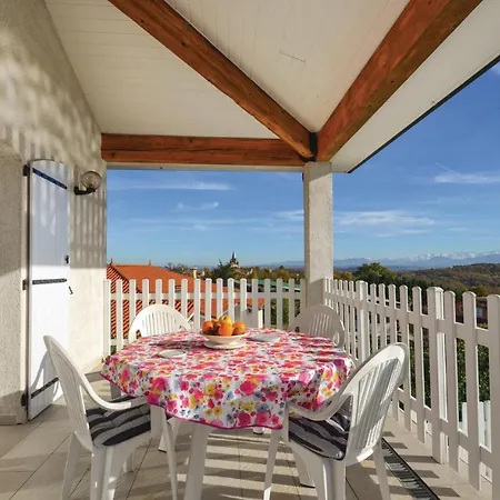 Luxurious In Holiday home