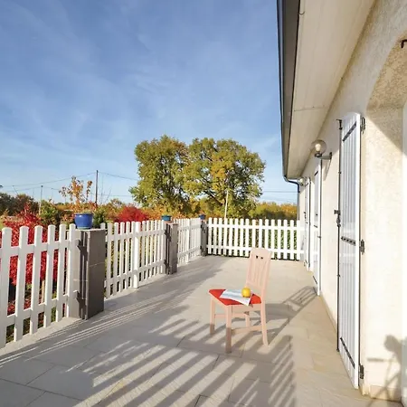 Holiday home Luxurious In