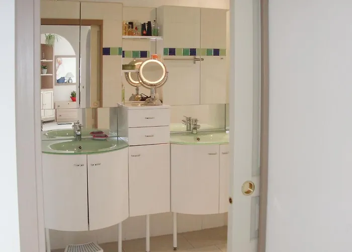 Amazing In Semesterbostad *