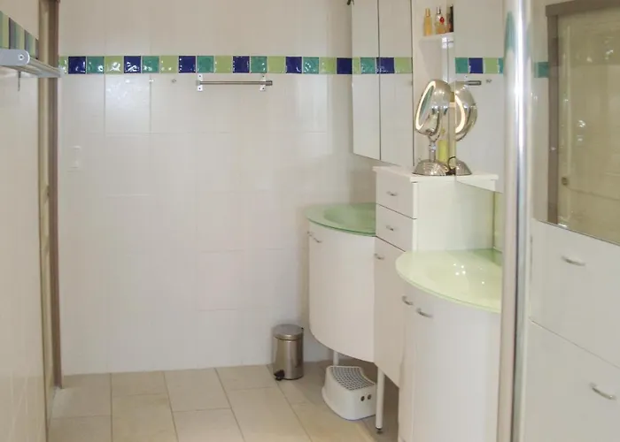 Semesterbostad Amazing In *